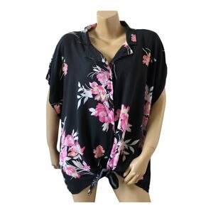 Torrid Plus Size 4 Black Floral Button Front Tie Hem Short Sleeve Rayon Top